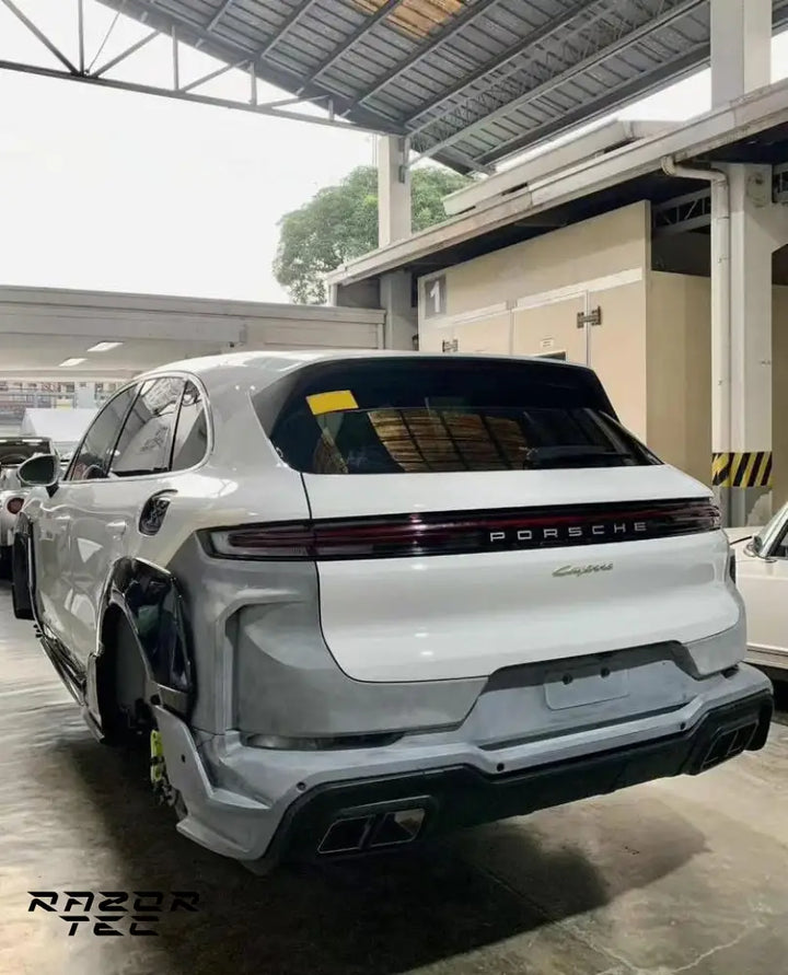 PORSCHE CAYENNE E3.2 WIDEBODY KIT 2024+
