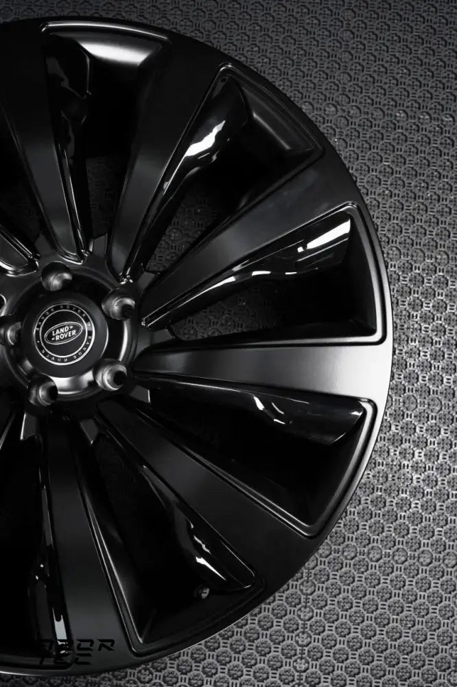 RANGE ROVER FORGED WHEEL SET GLOSS & MATT BLACK FINISH