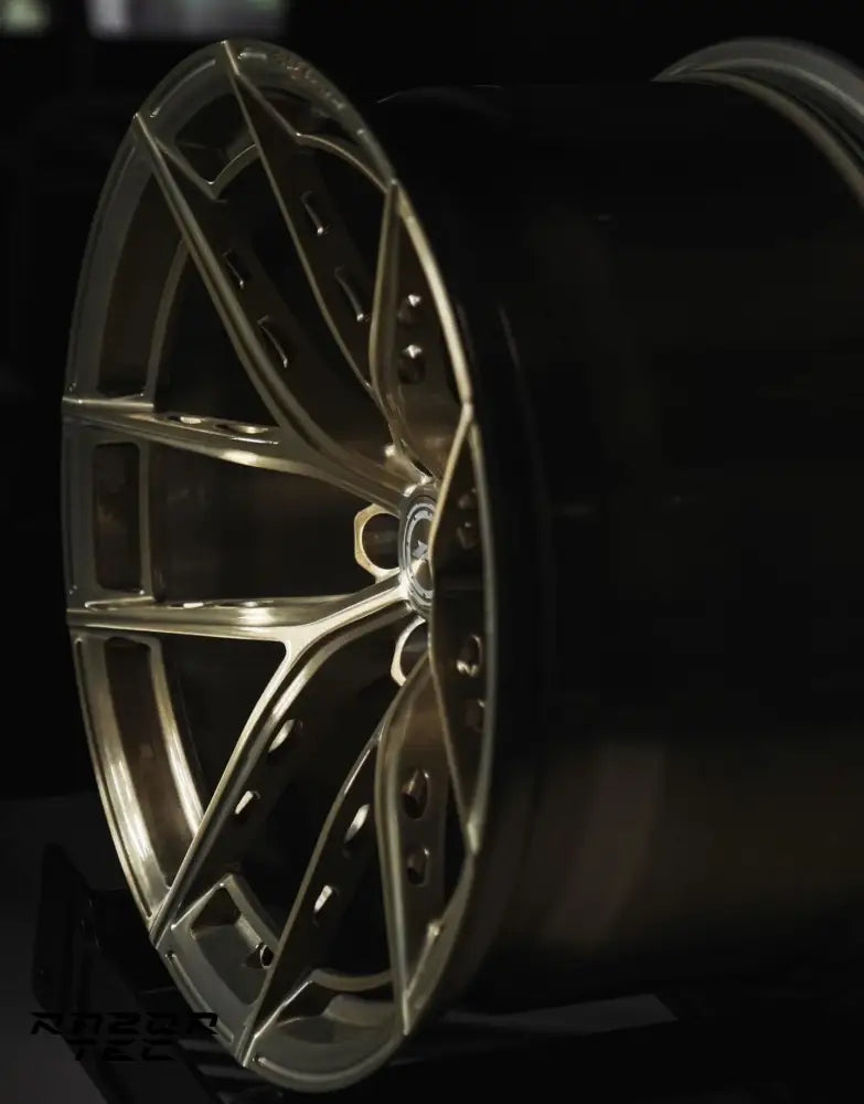 RAZOR FORGED WHEELS WITH RACE POCKETS