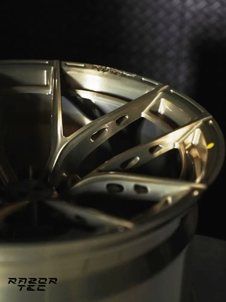 RAZOR FORGED WHEELS WITH RACE POCKETS