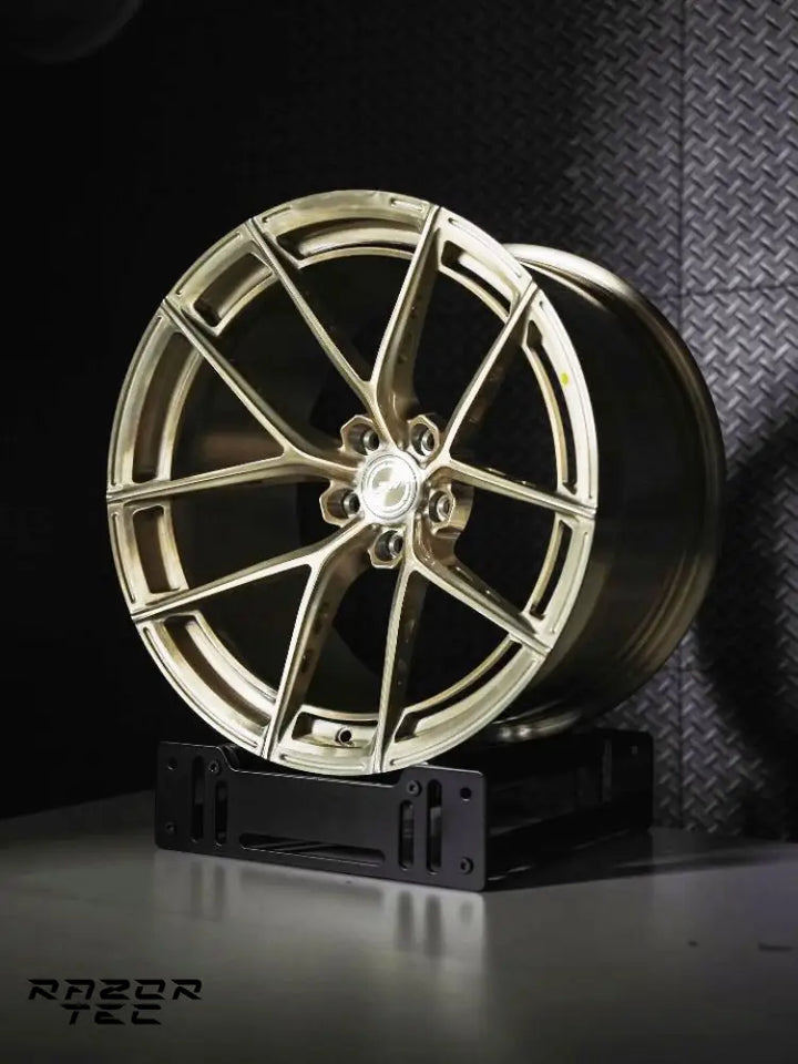 RAZOR FORGED WHEELS WITH RACE POCKETS