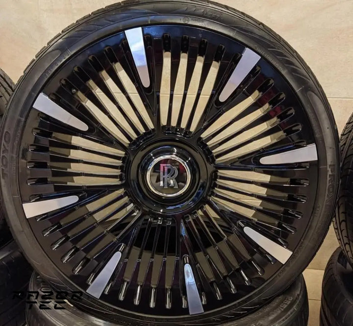ROLLS ROYCE CULLINAN CUSTOM WHEELS 24’