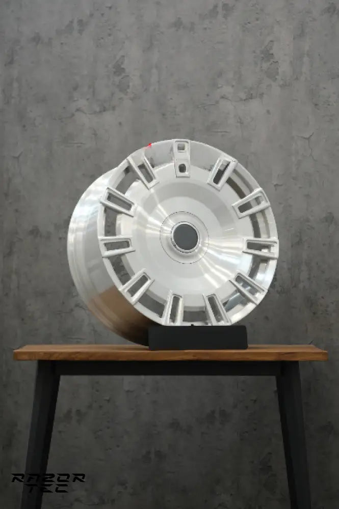 ROLLS ROYCE SPECTRE CULLINAN FORGED WHEELS